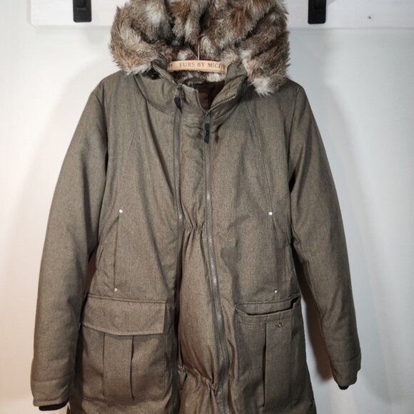 Thyme maternity coat euc, size small, many types of extensions, downfilled warm - Picture 1 of 16
